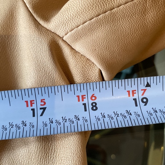 New Frontier super soft 100% genuine Leather in a soft chamois color. Size 8 - Picture 6 of 8